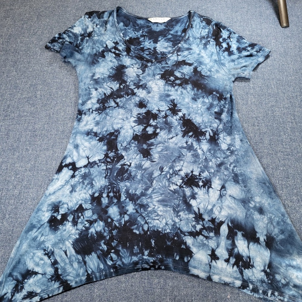 Tryst by Matthew Navy Tie Dye Sharkbite Hem V-Neck Top Medium USA Made
